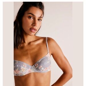 BNWT Only Hearts Gray Floral Lace Underwire Bra